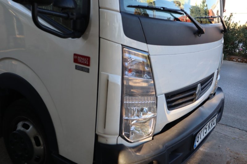 RENAULT MAXITY DTI 150 CV Y 6 VELOCIDADES CON CAJA  Y RAMPA ELECTRICA