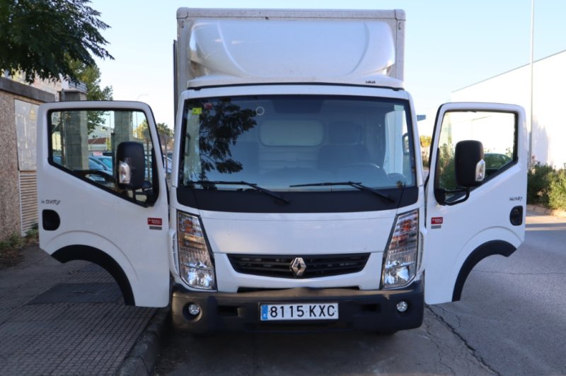 RENAULT MAXITY DTI 150 CV Y 6 VELOCIDADES CON CAJA  Y RAMPA ELECTRICA