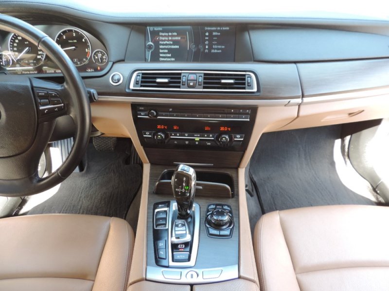 BMW 740 D X-DRIVE