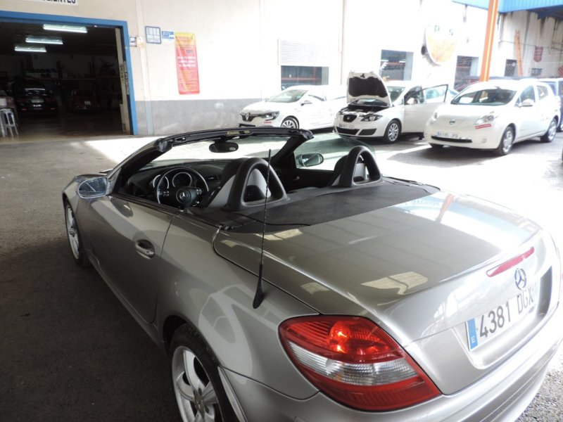 MERCEDES-BENZ SLK 200 AUTOMÁTICO