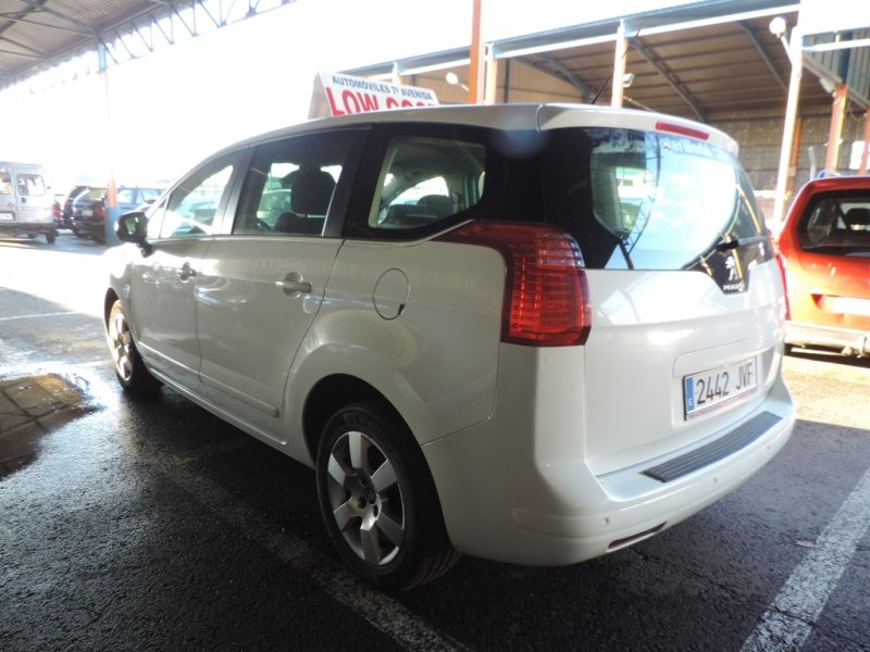 PEUGEOT 5008 2.0 HDI DE 150 CV Y 6 VELOCIDADES