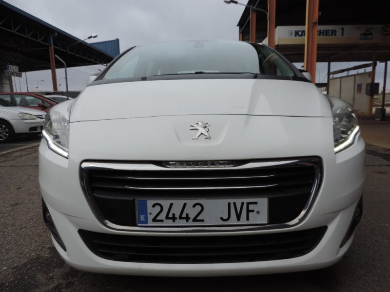 PEUGEOT 5008 2.0 HDI DE 150 CV Y 6 VELOCIDADES