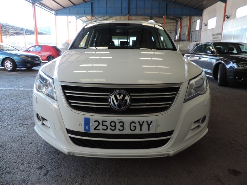 VOLKSWAGEN TIGUAN  2.0 TDI DE 140 CV Y 6 VELOCIDADES