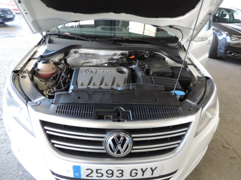 VOLKSWAGEN TIGUAN  2.0 TDI DE 140 CV Y 6 VELOCIDADES