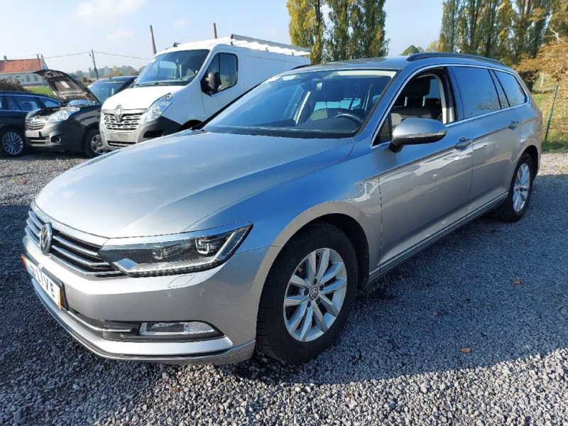 VOLKSWAGEN PASSAT SW 1600 TDI 120 CV Y 6 VELOCIDADES