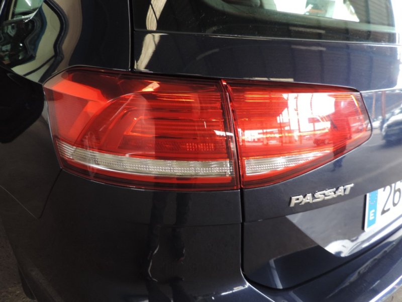 VOLKSWAGEN PASSAT 1600 TDI 120 CV