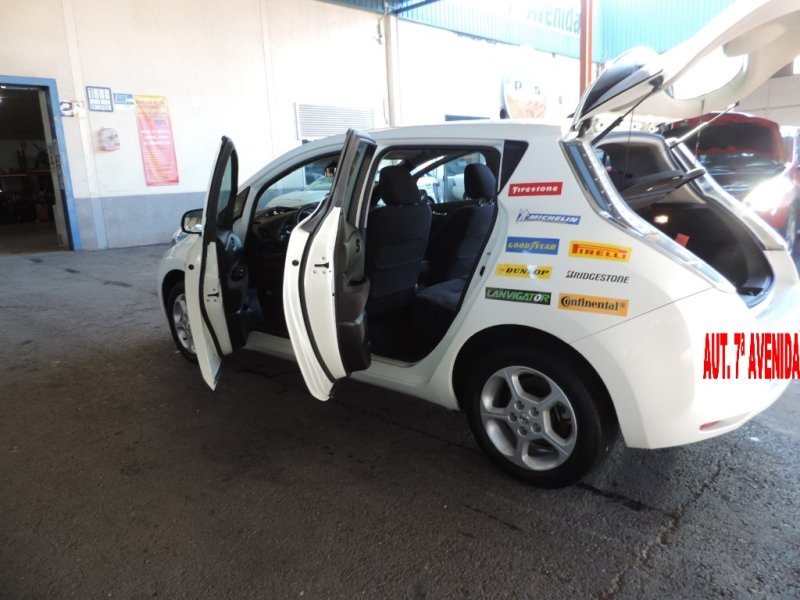 NISSAN LEAF 100% ELECTRICO CON 109 CV 100%  ELECTRICO  CON CAMBIO AUTOMATICO
