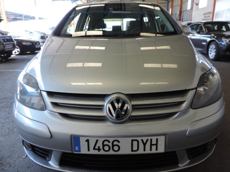 VOLKSWAGEN GOLF 2.0 TDI DE 140 CV 5 PUERTAS