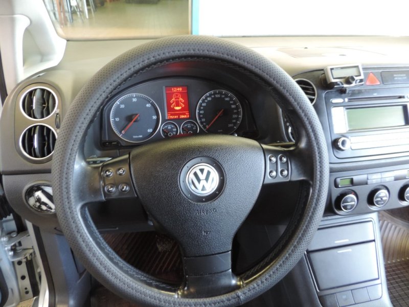 VOLKSWAGEN GOLF 2.0 TDI DE 140 CV 5 PUERTAS