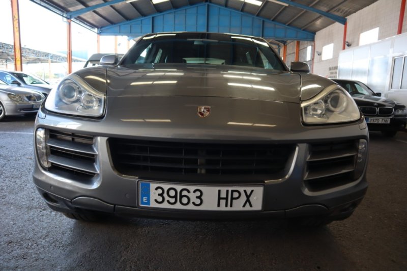 PORSCHE CAYENNE 3.0 TURBO DIESEL AUTOMÁTICO   240 CV