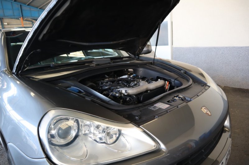 PORSCHE CAYENNE 3.0 TURBO DIESEL AUTOMÁTICO   240 CV