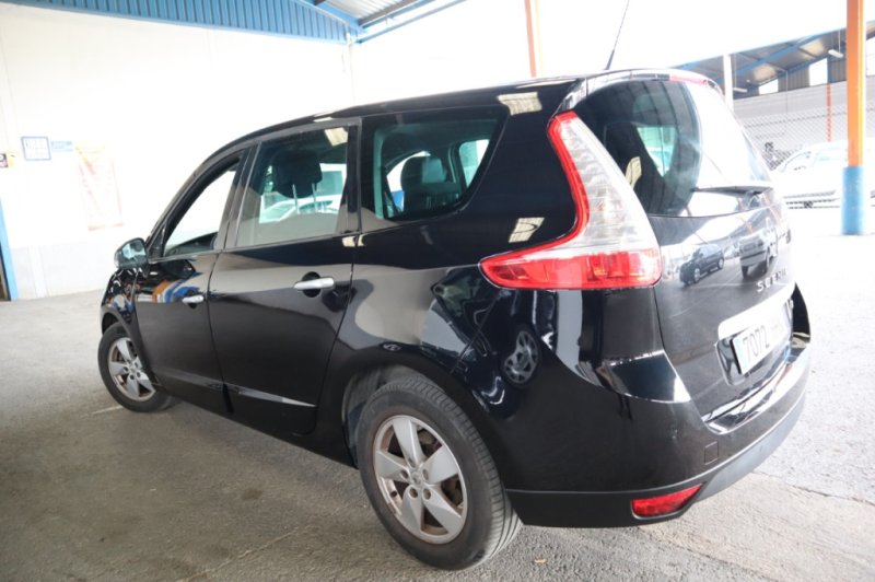 RENAULT SCENIC GRAN SCENIC 7 PLAZAS 130 CV Y 6 VEL.