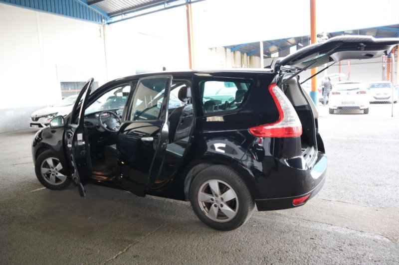 RENAULT SCENIC GRAN SCENIC 7 PLAZAS 130 CV Y 6 VEL.