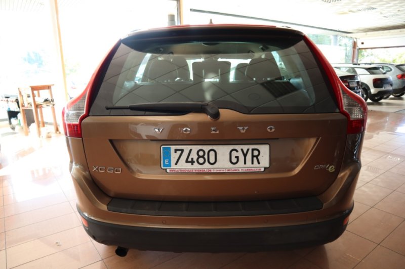 VOLVO XC-60 2.0 TURBO DISEL DE  163 CV