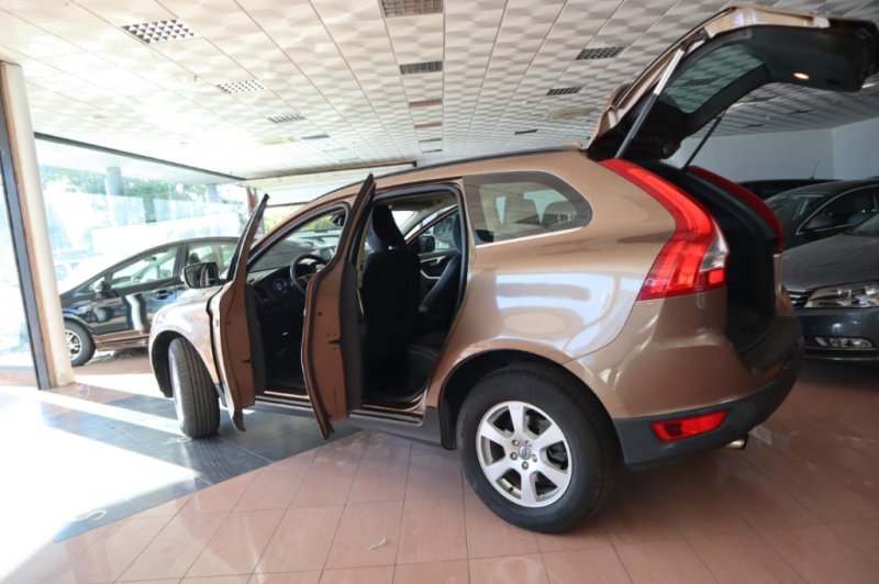 VOLVO XC-60 2.0 TURBO DISEL DE  163 CV