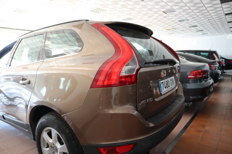 VOLVO XC-60 2.0 TURBO DISEL DE  163 CV