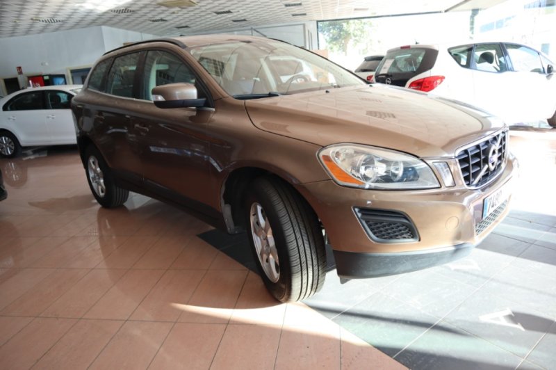 VOLVO XC-60 2.0 TURBO DISEL DE  163 CV