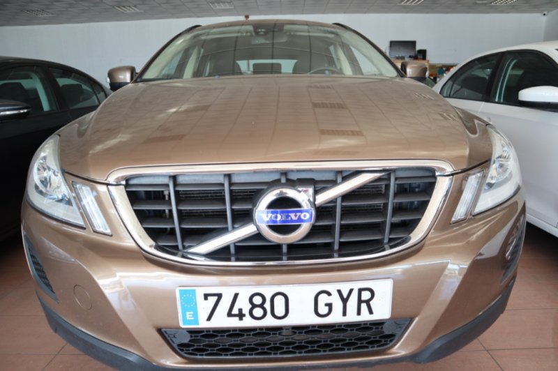 VOLVO XC-60 2.0 TURBO DISEL DE  163 CV