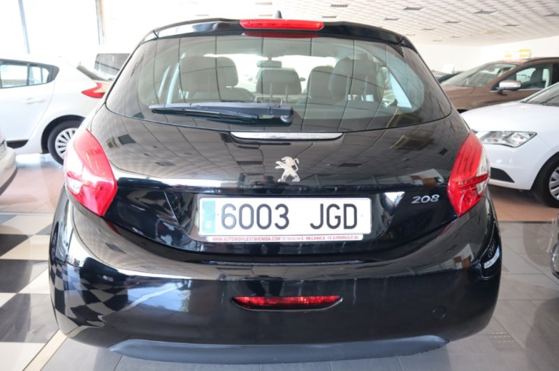 PEUGEOT 208 1.400 HDI DE 70 CV CON 5 PUERTAS