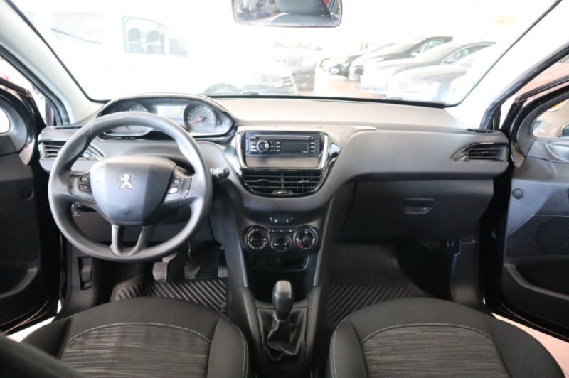 PEUGEOT 208 1.400 HDI DE 70 CV CON 5 PUERTAS