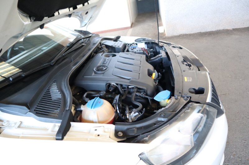 SKODA RAPID 1600 TDI CON 105 CV 5 PUERTAS