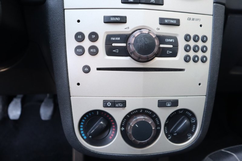 OPEL CORSA TURBO DIESEL