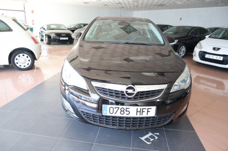 OPEL ASTRA 1400 TURBO INYECCION