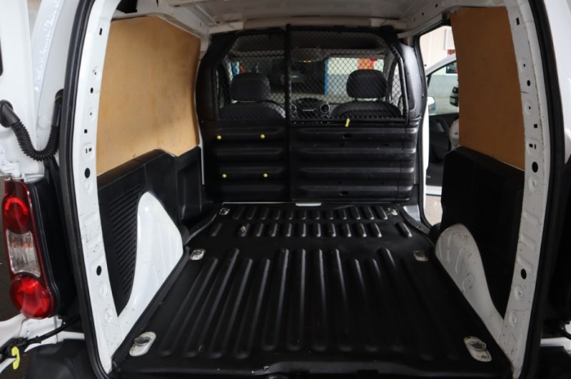 CITROEN BERLINGO HDI 100 CV CON PUERTA LATERAL