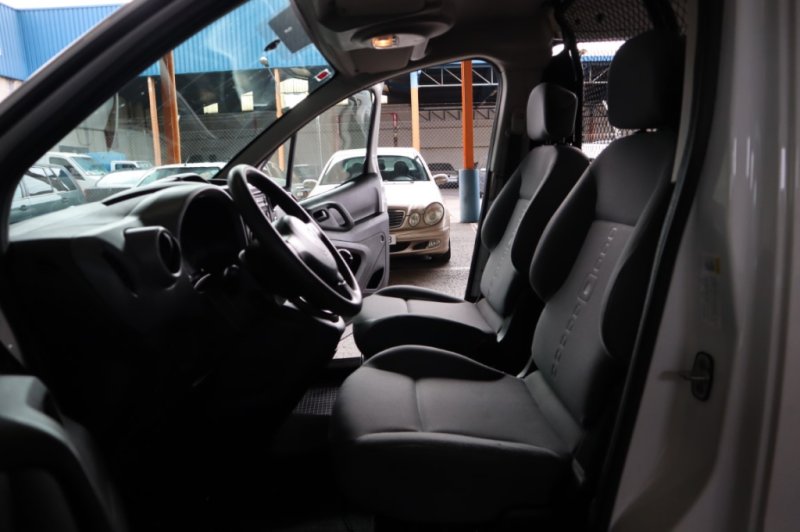 CITROEN BERLINGO HDI 100 CV CON PUERTA LATERAL