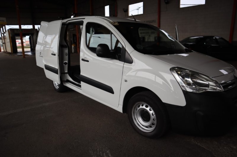 CITROEN BERLINGO HDI 100 CV CON PUERTA LATERAL