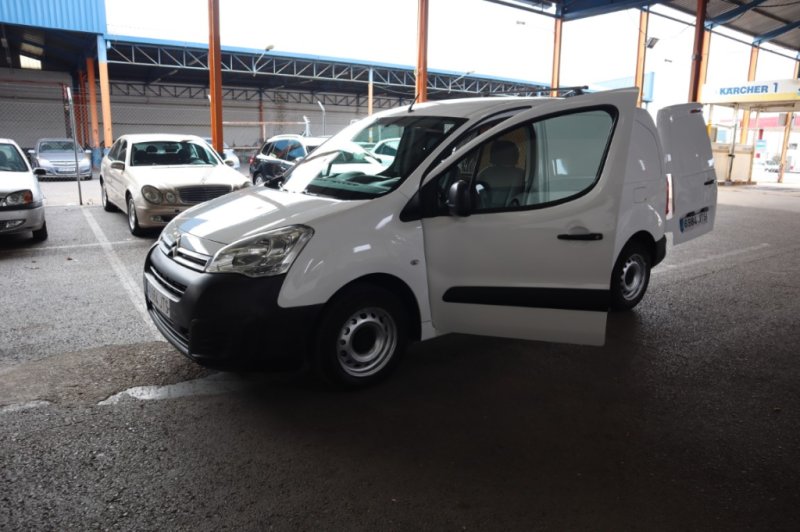 CITROEN BERLINGO HDI 100 CV CON PUERTA LATERAL