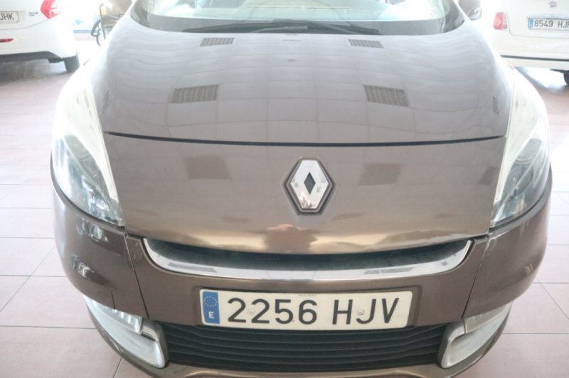 RENAULT SCENIC 1500 DCI CON 110 CV 5 PUERTAS