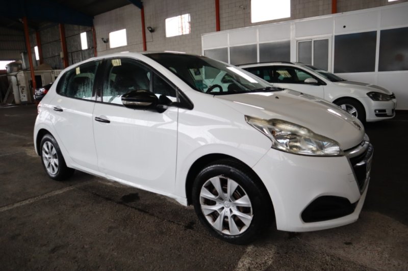 PEUGEOT 208 1600 HDI