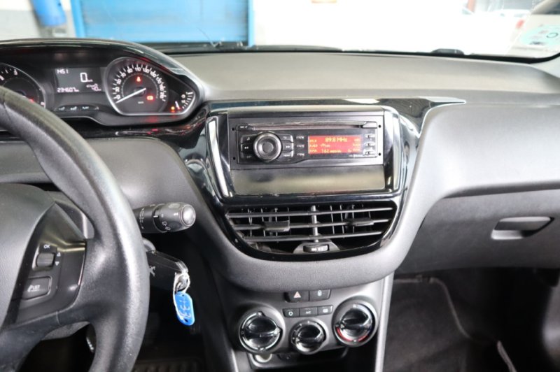 PEUGEOT 208 1600 HDI