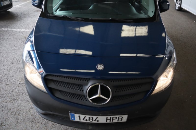 MERCEDES-BENZ CITAN 1500 DCI DE 90 CV CON 5 PLAZAS