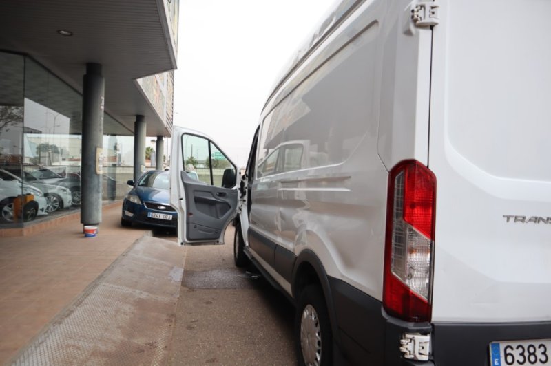 FORD TRANSIT 2200 TURBO DIESEL Y 6 VELOCIDADES