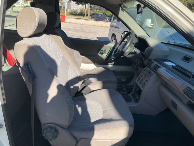 LAND ROVER FREELANDER 2.0 TURBO DIESEL CON 5 PUERTAS