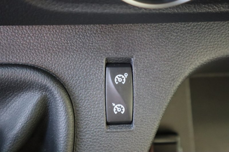 RENAULT MASTER 2300 TURBO DIESEL CON 6 VELOC.