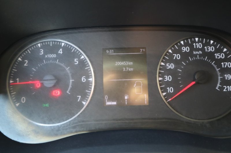 RENAULT MASTER 2300 TURBO DIESEL CON 6 VELOC.