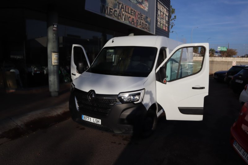 RENAULT MASTER 2300 TURBO DIESEL CON 6 VELOC.