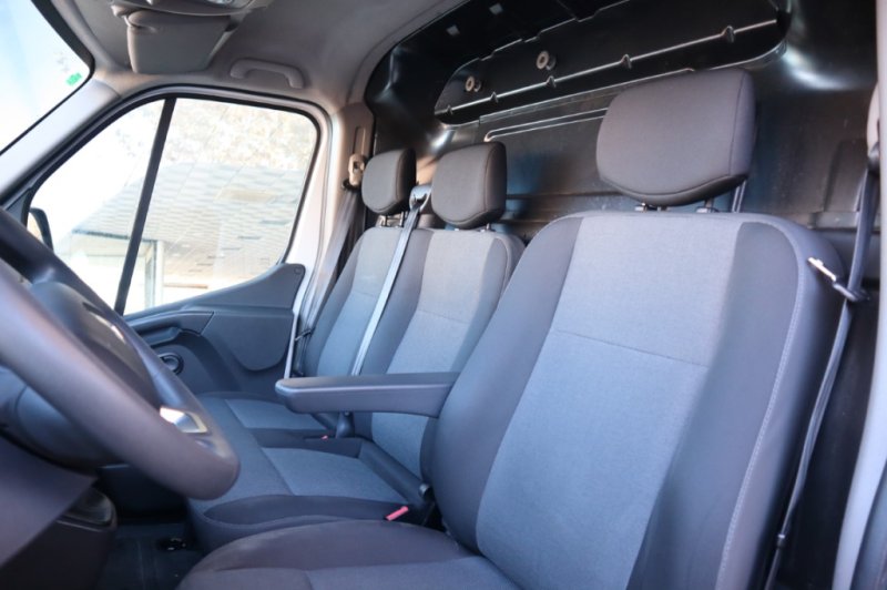 RENAULT MASTER 2300 TURBO DIESEL CON 6 VELOC.