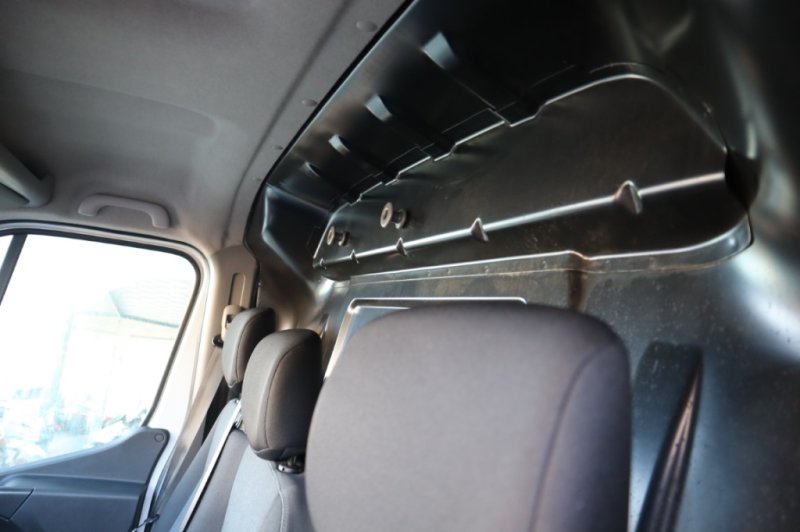 RENAULT MASTER 2300 TURBO DIESEL CON 6 VELOC.