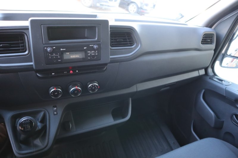 RENAULT MASTER 2300 TURBO DIESEL CON 6 VELOC.