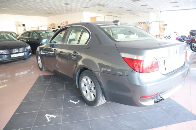BMW 530 D AUTOMATICO CON 218 CV