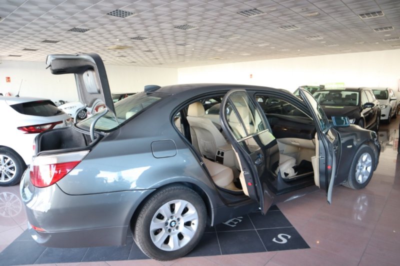 BMW 530 D AUTOMATICO CON 218 CV