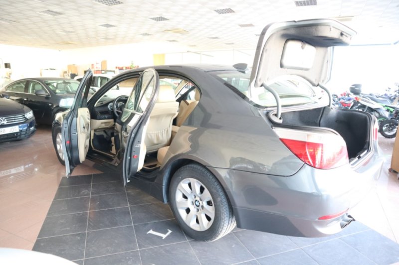 BMW 530 D AUTOMATICO CON 218 CV