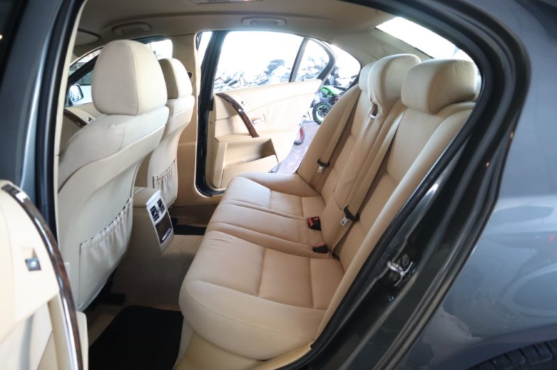 BMW 530 D AUTOMATICO CON 218 CV