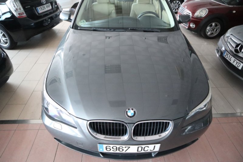 BMW 530 D AUTOMATICO CON 218 CV