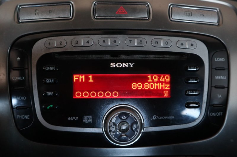 FORD MONDEO 2.0 TURBO DIESEL CON 5 PUERTAS