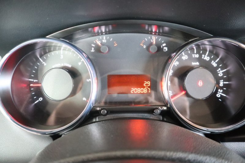 PEUGEOT 3008 1600 HDI TURBO DIESEL DE 112 CV Y 6 VEL.